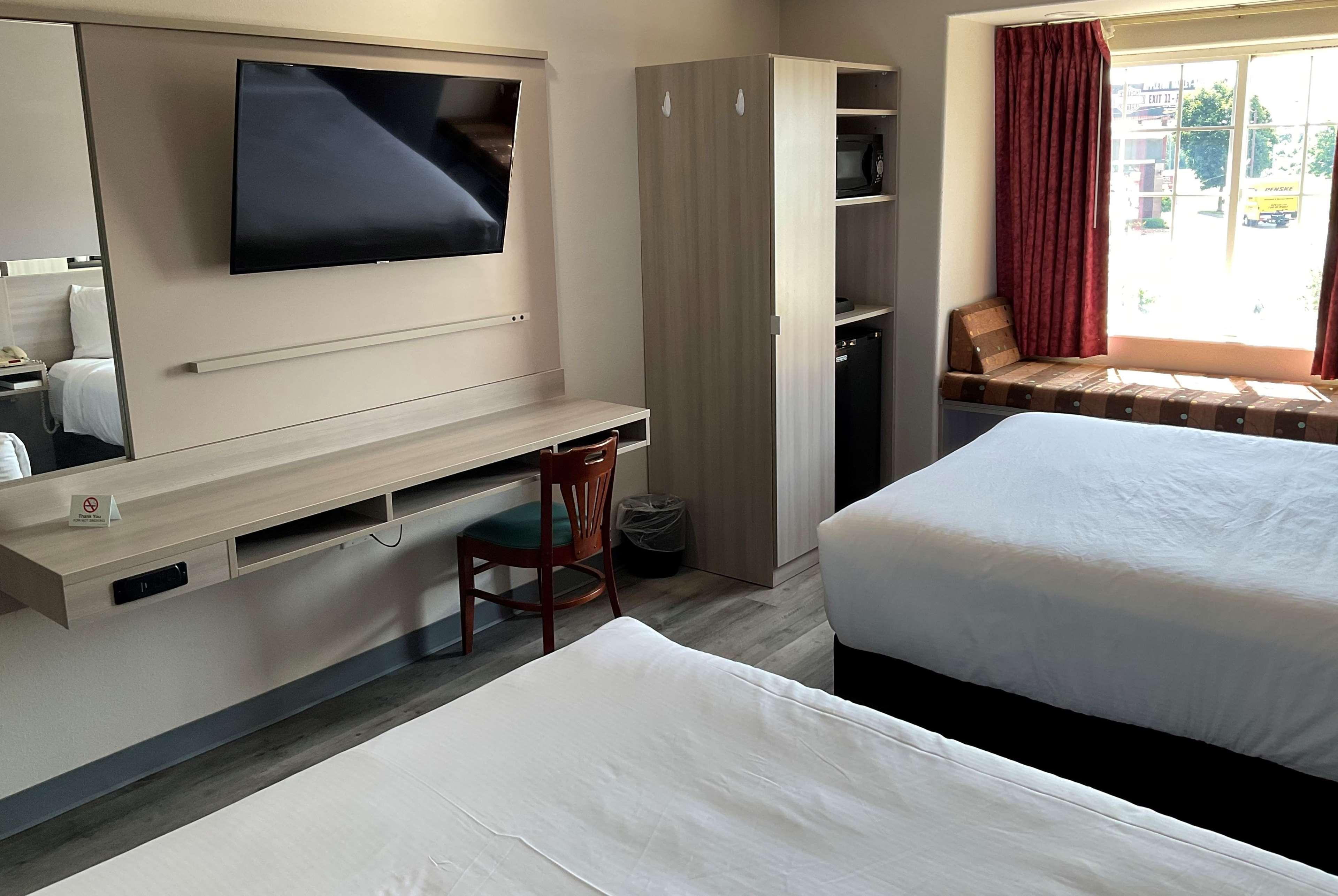 Microtel Inn And Suites Clarksville Kültér fotó