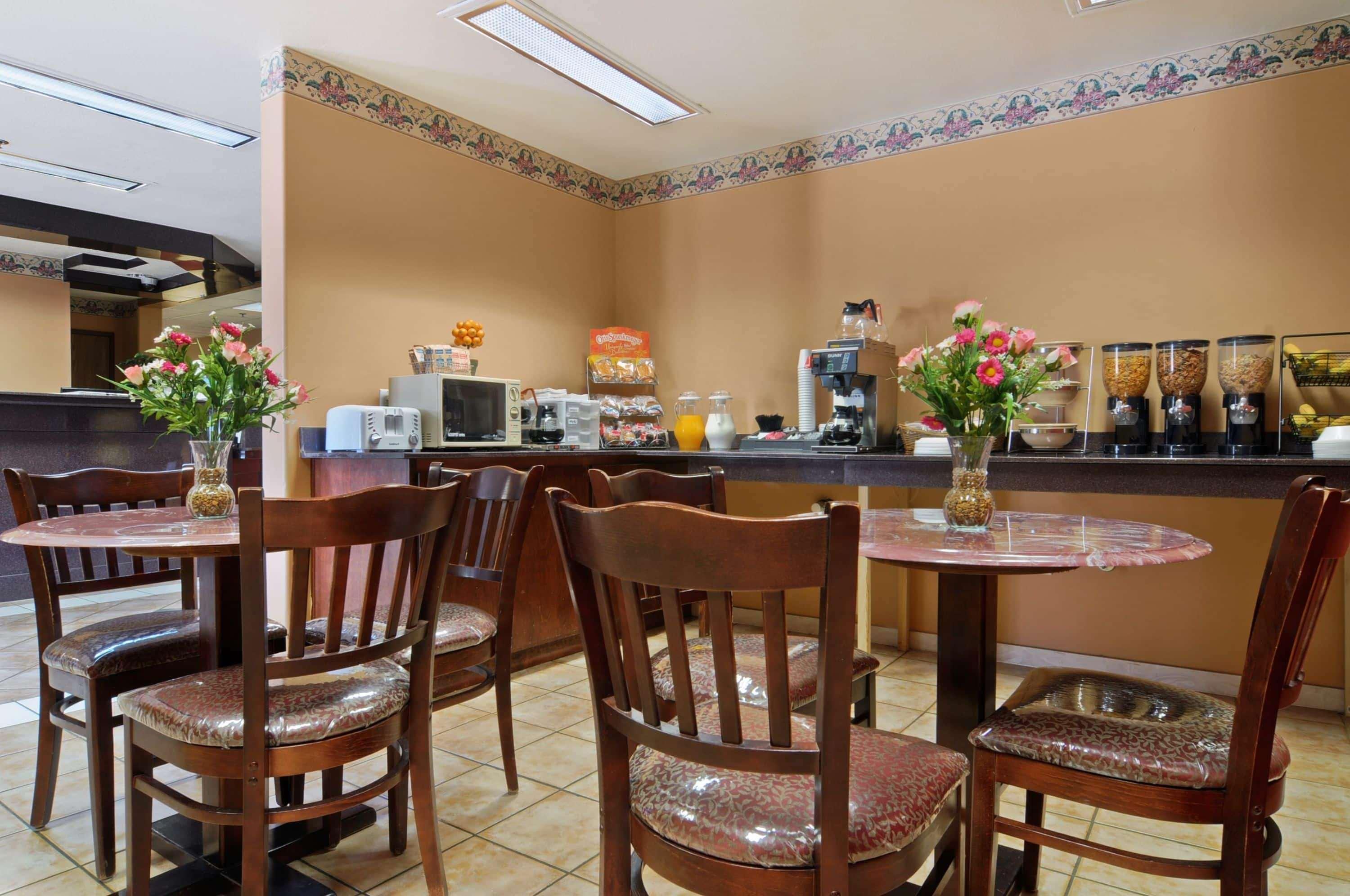 Microtel Inn And Suites Clarksville Kültér fotó